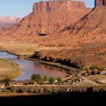 In viaggio con le piattaforme: come e dove si va in vacanza scegliendo la d…