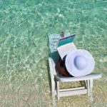 Vuoi guadagnare viaggiando? Le 6 aziende che ti pagano per farlo